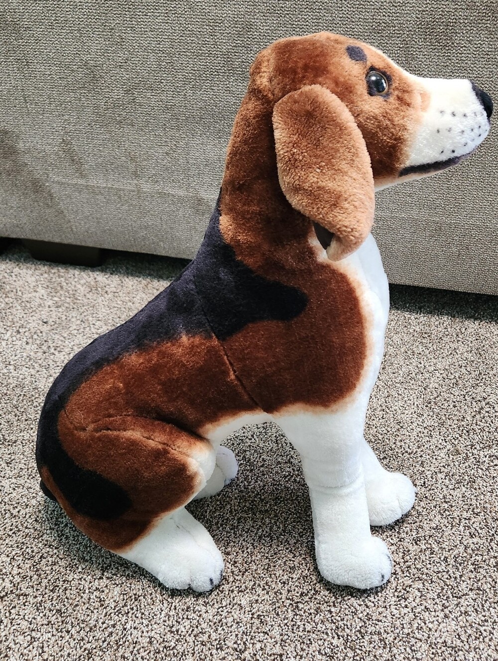 Melissa and Doug Giant 19” Beagle Dog Stuffed Animal Realistic Plush Toy - Picture 3 of 8